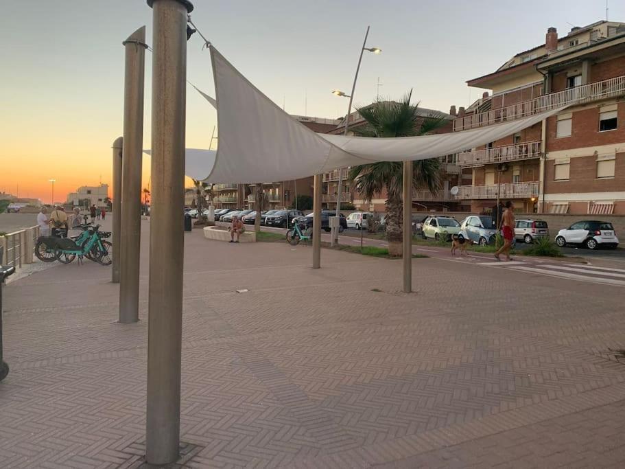 Bilocale A Due Passi Dal Porto E Dal Mare Apartment Lido di Ostia Ngoại thất bức ảnh